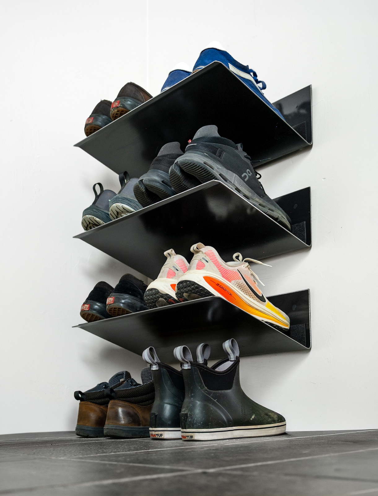 BND Series shoe organization.